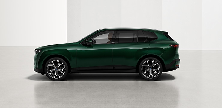 NEW BMW X5, Монолитный дизайн и детали с подсветкой.