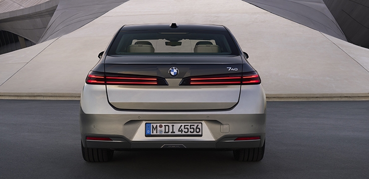 BMW 7 серия, Әрбір сызықтағы дәлдік.